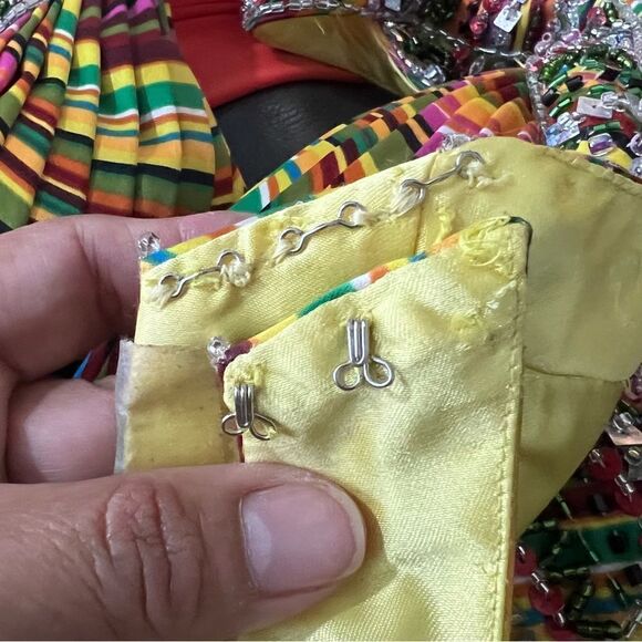 Camille La Vie Multicolor Plunge Neckline Cocktail Prom Long Train Dress Sz 4 - Picture 12 of 16